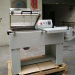 Semi-automatic shoelace shrink wrapping machine